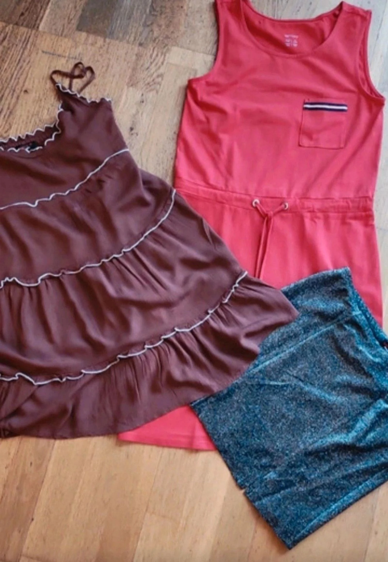Lot de 2 robes + 1 jupe femme Taille M / 38